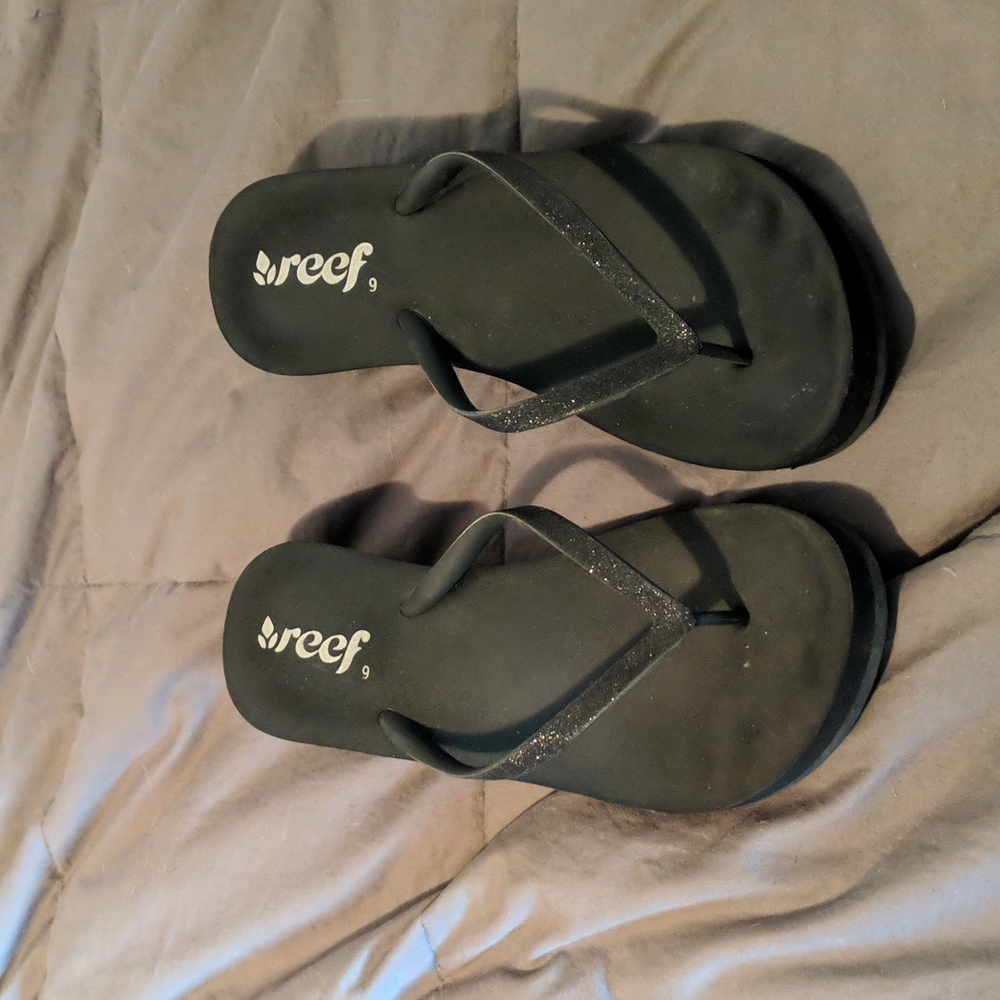 Reef flip flops size 9